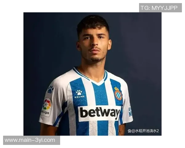 泰山中卫洛佩斯全场表现低迷对抗与争顶数据惨淡引发关注