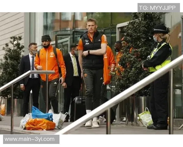 公牛球场意外现冷凝水今日比赛开球时间被迫推迟